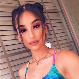 Meet your Posher, Tania